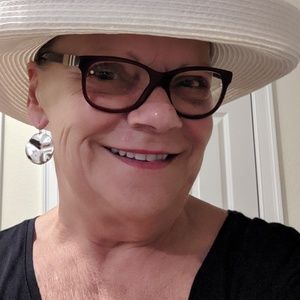 Meet your Posher, Donna